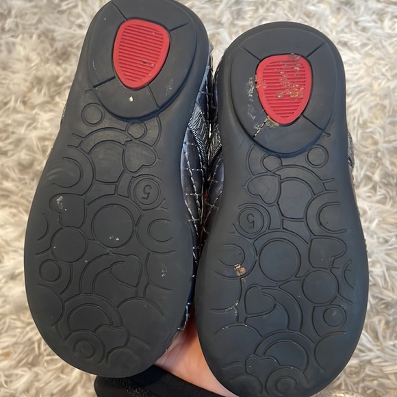 3 pairs toddler shoes - Picture 3 of 9